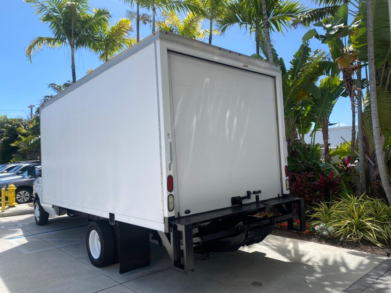 2013 Ford Econoline Commercial Cutaway 1 OWNER E 450 BOX TRUCK Pompano Beach FL