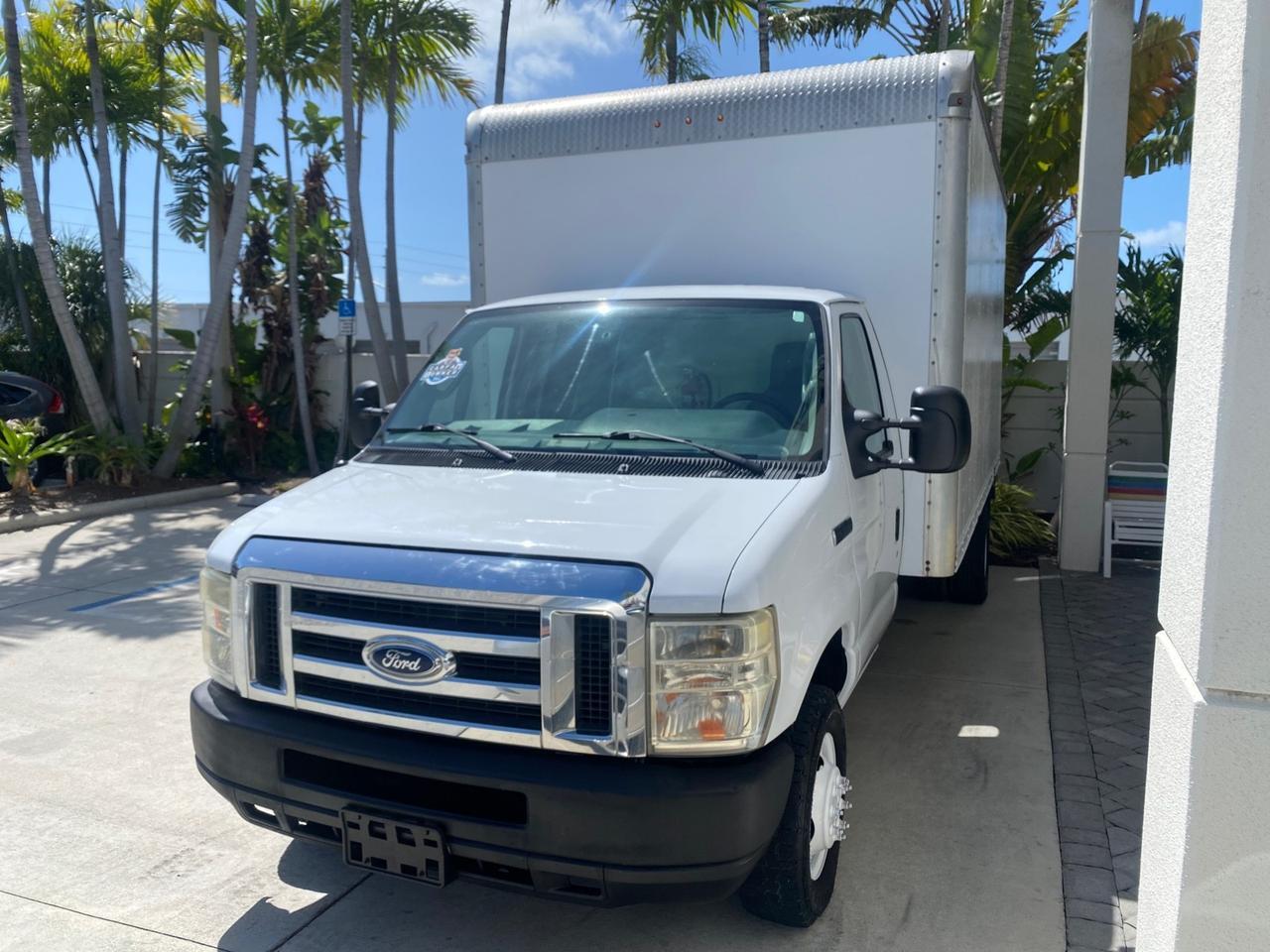 2013 Ford Econoline Commercial Cutaway 1 OWNER E 450 BOX TRUCK Pompano Beach FL