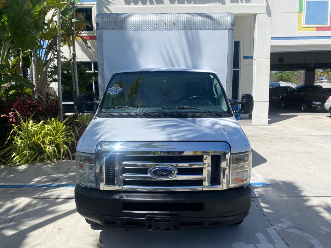 2013 Ford Econoline Commercial Cutaway 1 OWNER E 450 BOX TRUCK Pompano Beach FL