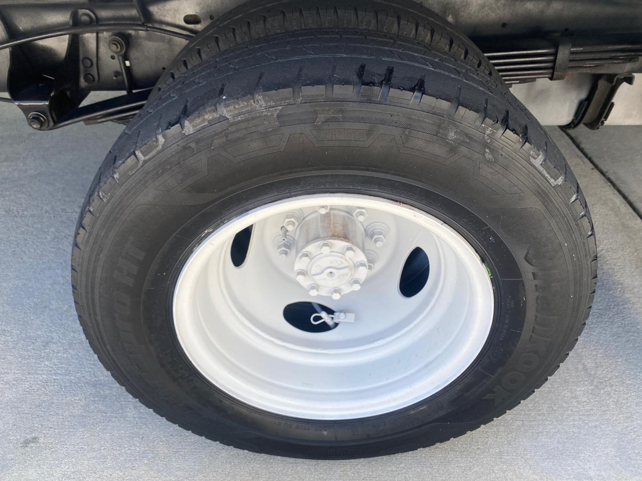 2013 Ford Econoline Commercial Cutaway 1 OWNER E 450 BOX TRUCK Pompano Beach FL