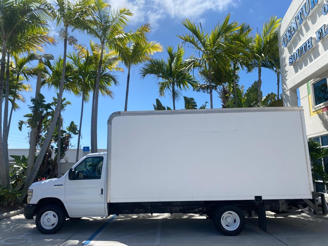 2013 Ford Econoline Commercial Cutaway 1 OWNER E 450 BOX TRUCK Pompano Beach FL