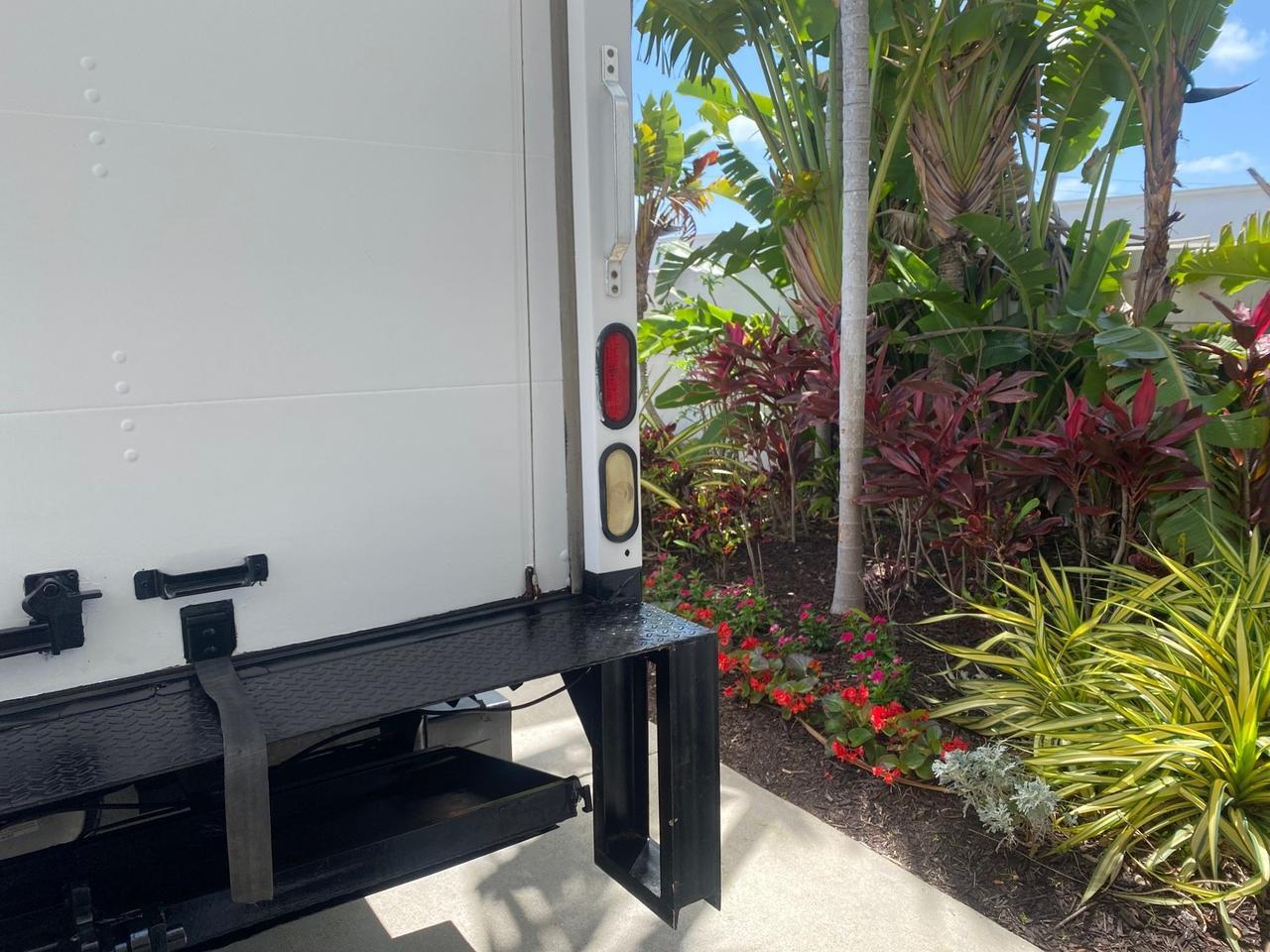 2013 Ford Econoline Commercial Cutaway 1 OWNER E 450 BOX TRUCK Pompano Beach FL