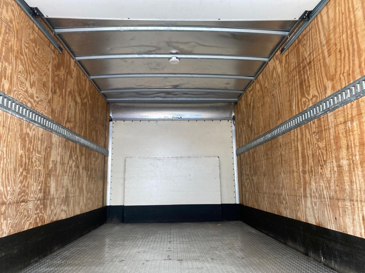 2013 Ford Econoline Commercial Cutaway 1 OWNER E 450 BOX TRUCK Pompano Beach FL