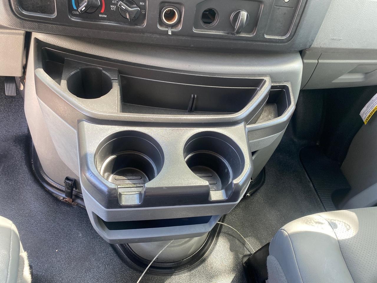 2013 Ford Econoline Commercial Cutaway 1 OWNER E 450 BOX TRUCK Pompano Beach FL