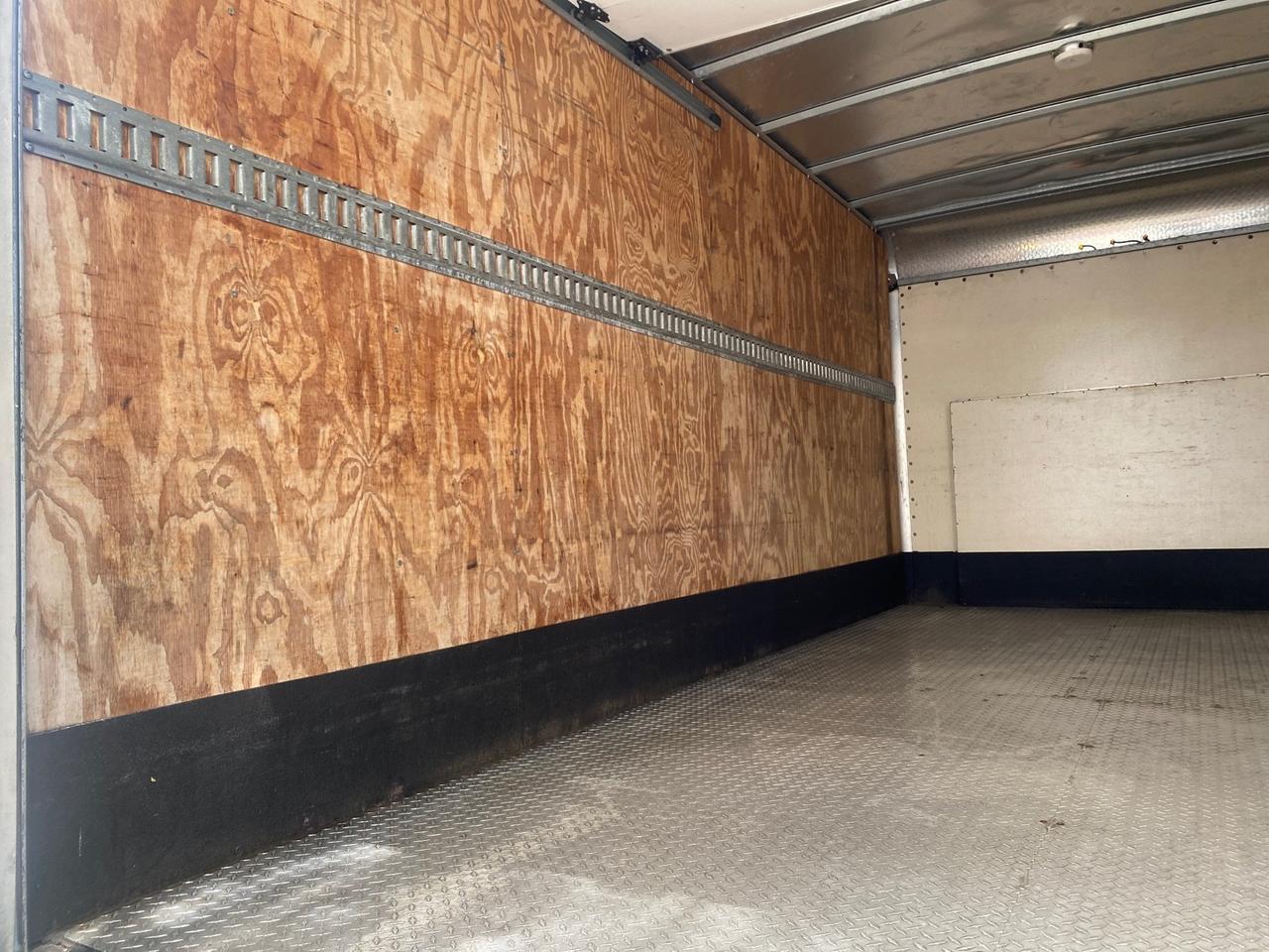 2013 Ford Econoline Commercial Cutaway 1 OWNER E 450 BOX TRUCK Pompano Beach FL