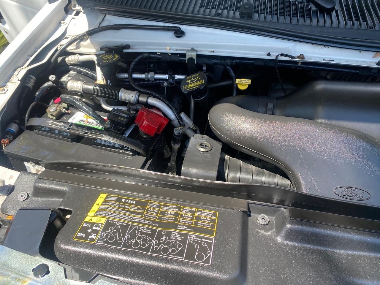 2013 Ford Econoline Commercial Cutaway 1 OWNER E 450 BOX TRUCK Pompano Beach FL