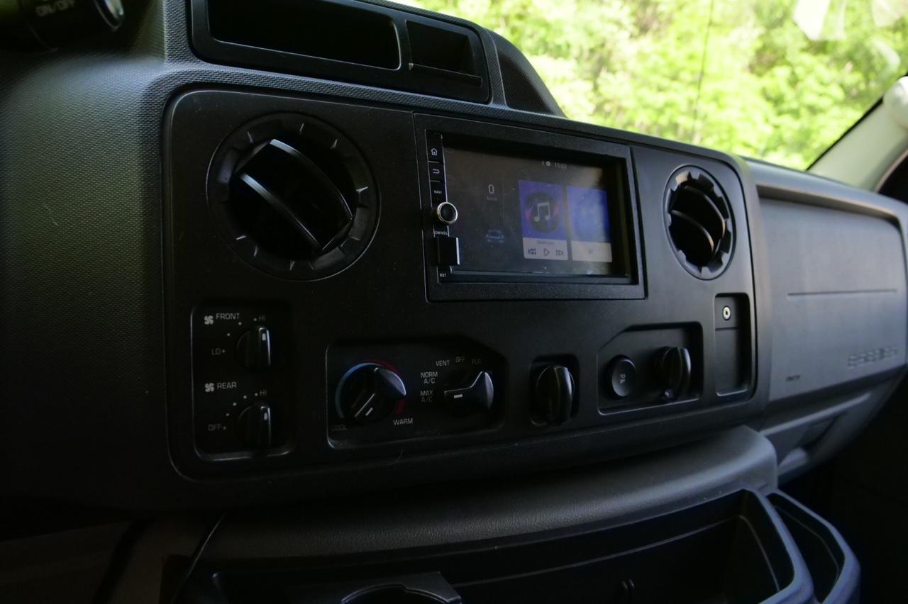 2013 Ford Econoline Wagon XL / 12 Passenger Van / 5.4L V8! Lincolnton NC