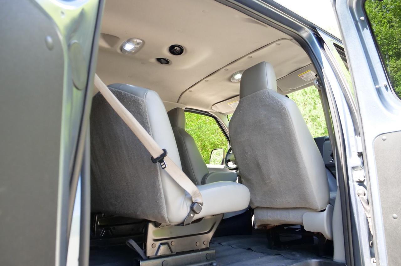 2013 Ford Econoline Wagon XL / 12 Passenger Van / 5.4L V8! Lincolnton NC