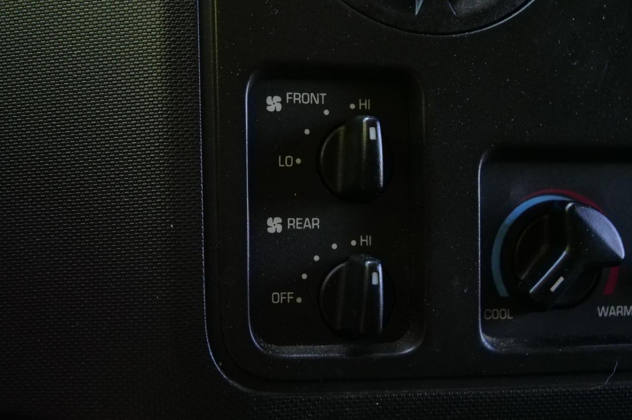 2013 Ford Econoline Wagon XL / 12 Passenger Van / 5.4L V8! Lincolnton NC