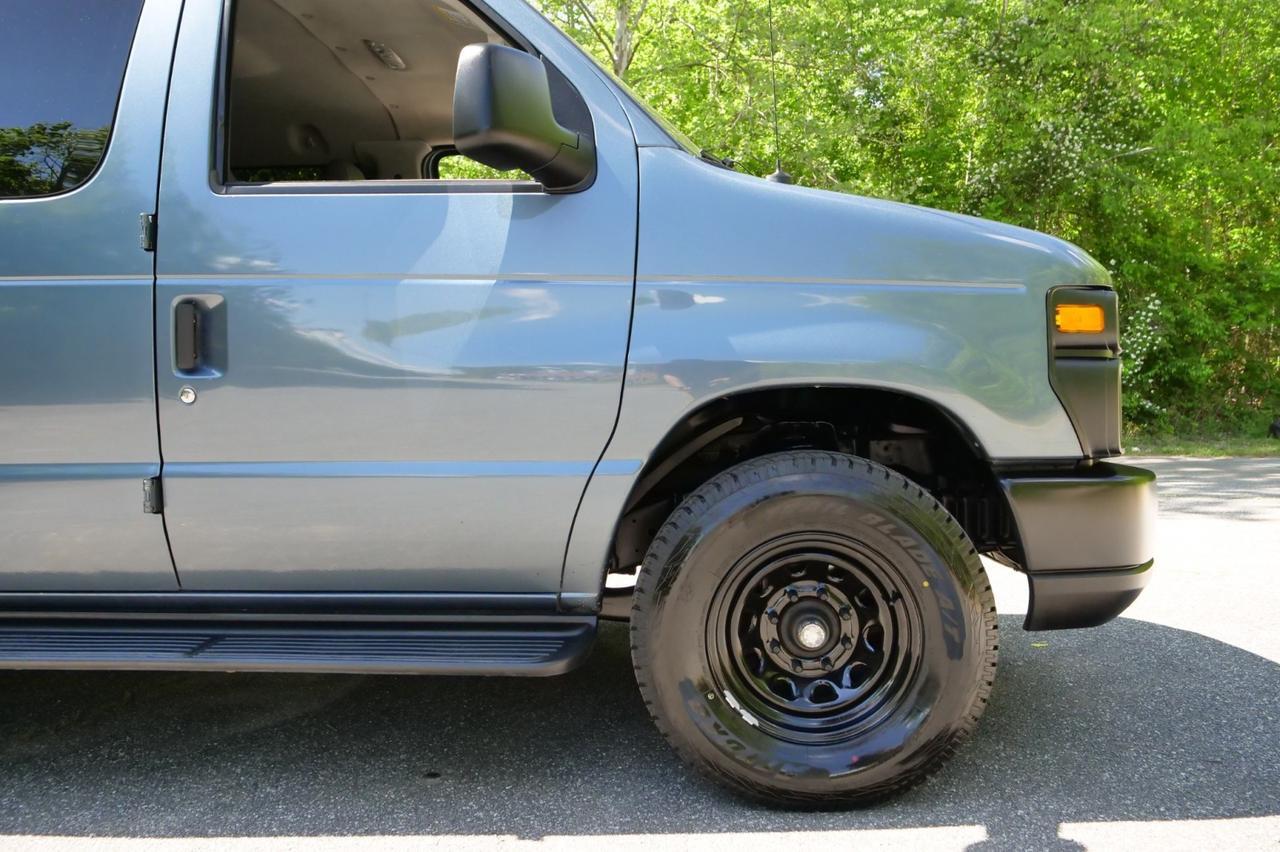 2013 Ford Econoline Wagon XL / 12 Passenger Van / 5.4L V8! Lincolnton NC
