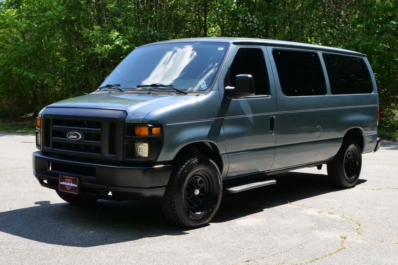 2013 Ford Econoline Wagon XL / 12 Passenger Van / 5.4L V8! Lincolnton NC