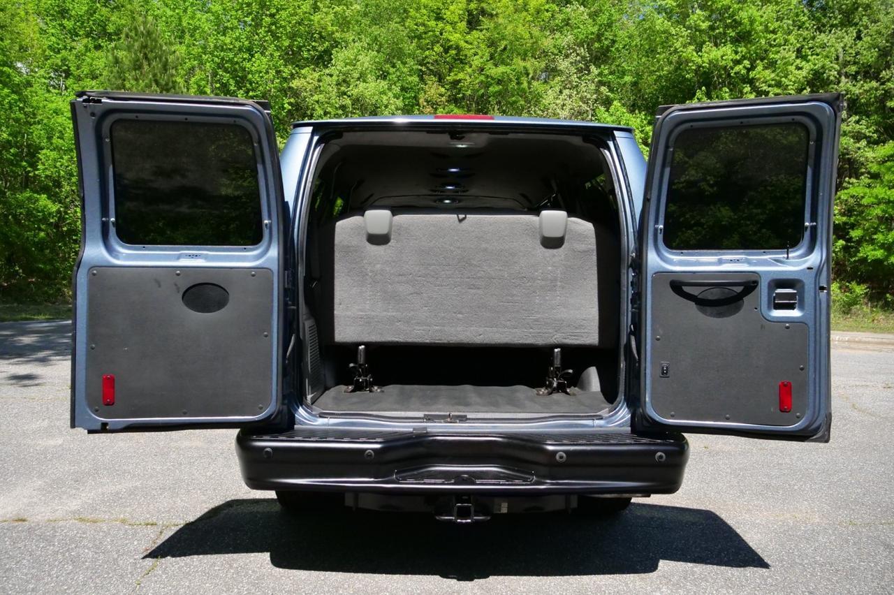 2013 Ford Econoline Wagon XL / 12 Passenger Van / 5.4L V8! Lincolnton NC