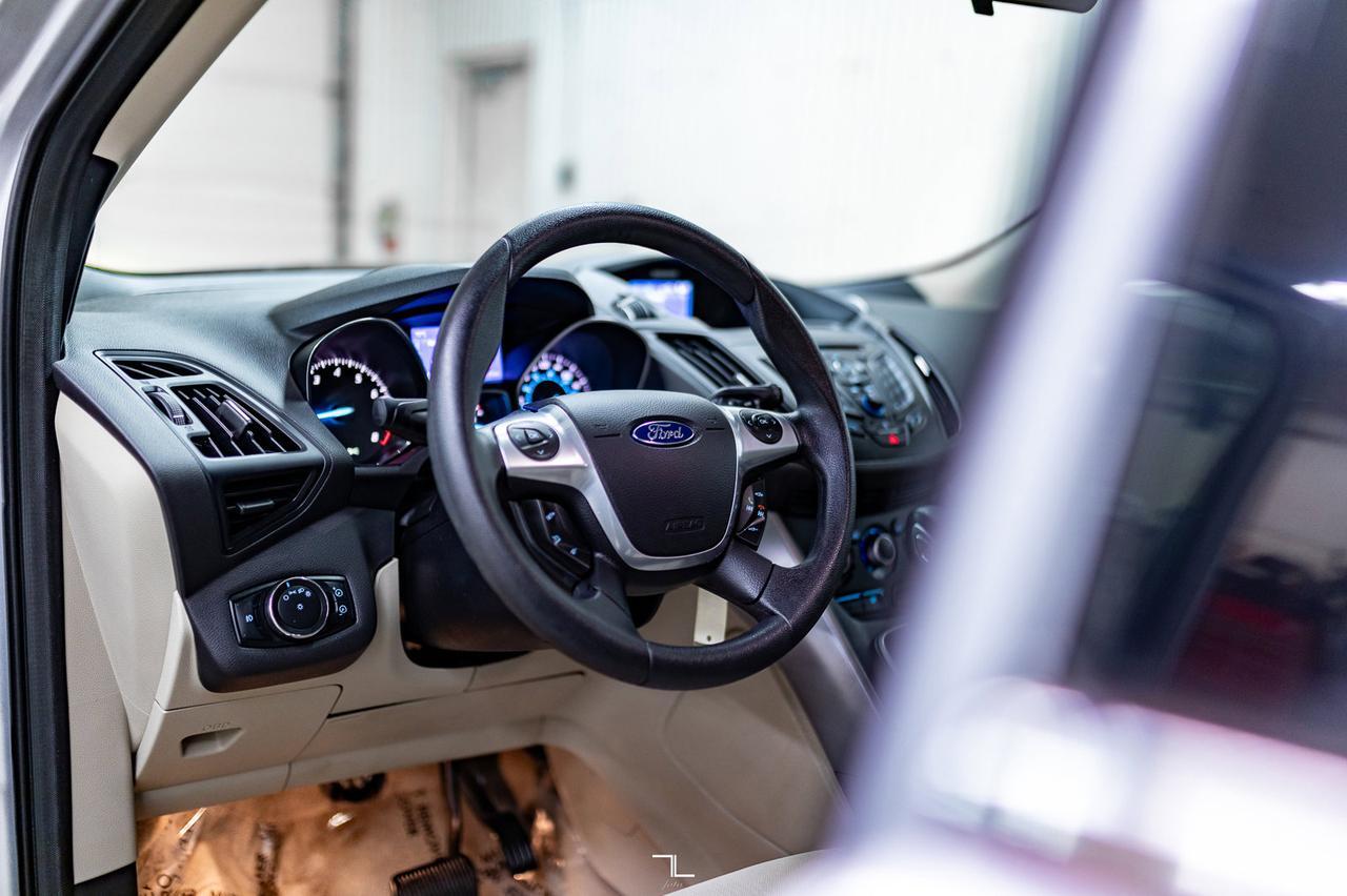 2013 Ford Escape AWD SE Hseats Red Deer AB