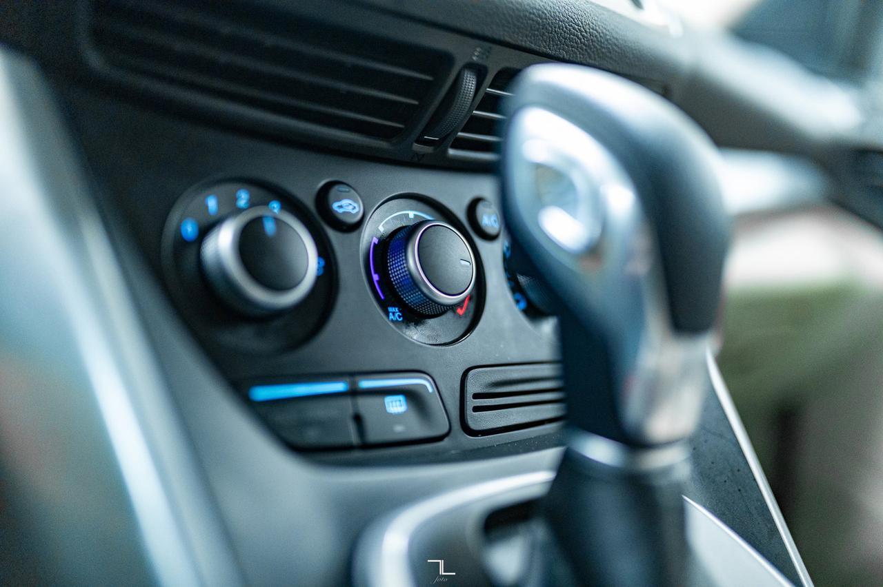 2013 Ford Escape AWD SE Hseats Red Deer AB