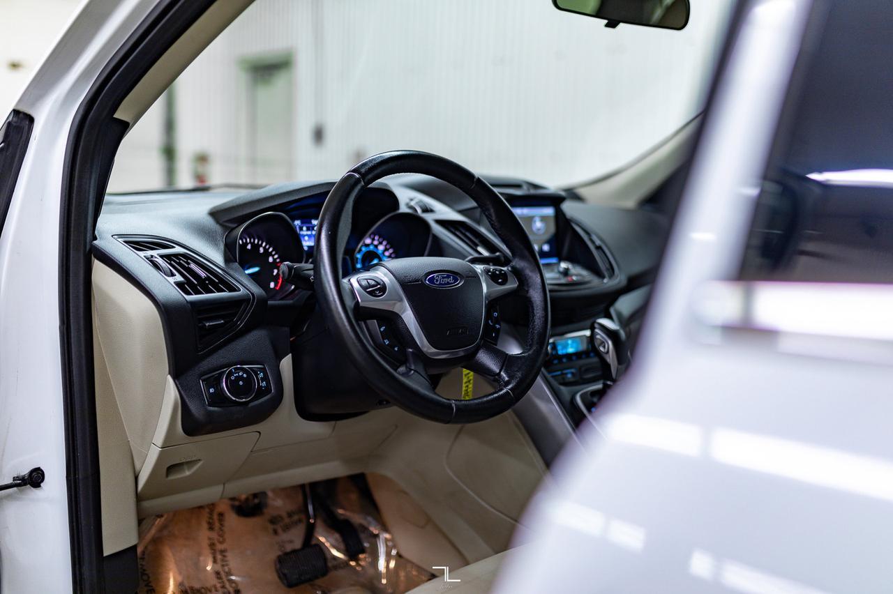 2013 Ford Escape AWD SE Leather Heated Seats Red Deer AB