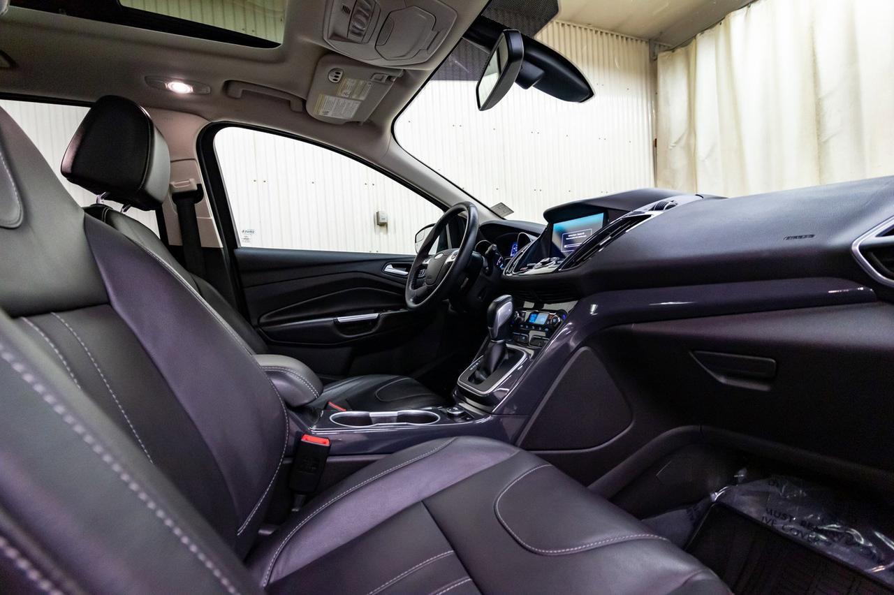 2013 Ford Escape AWD Titanium Leather Roof Nav Red Deer AB