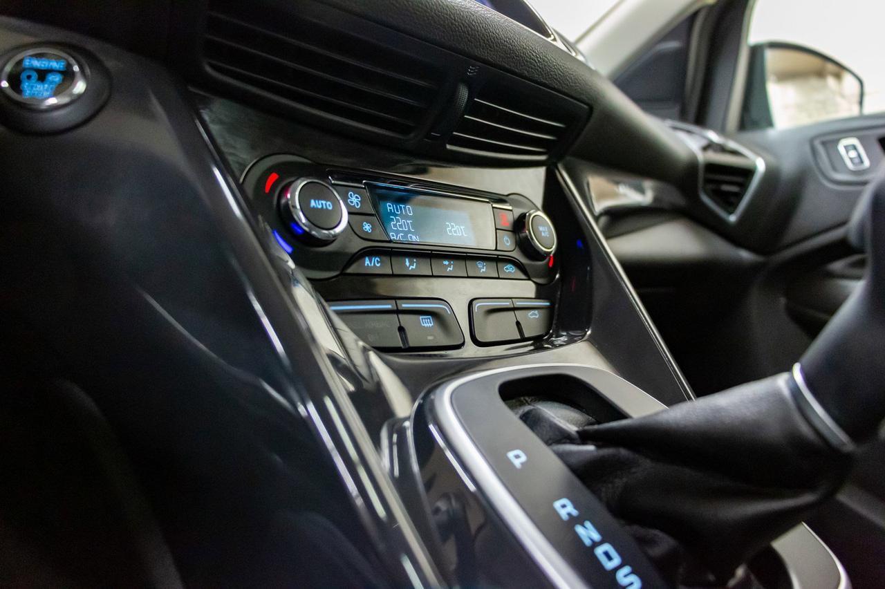 2013 Ford Escape AWD Titanium Leather Roof Nav Red Deer AB