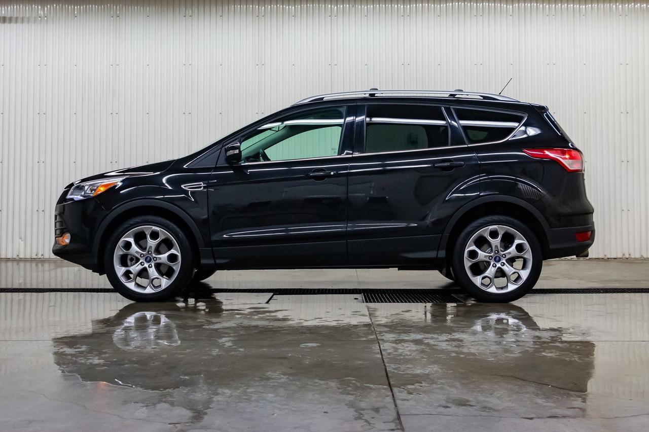 2013 Ford Escape AWD Titanium Leather Roof Nav Red Deer AB