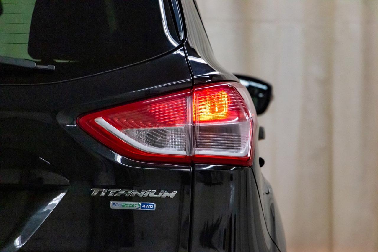 2013 Ford Escape AWD Titanium Leather Roof Nav Red Deer AB