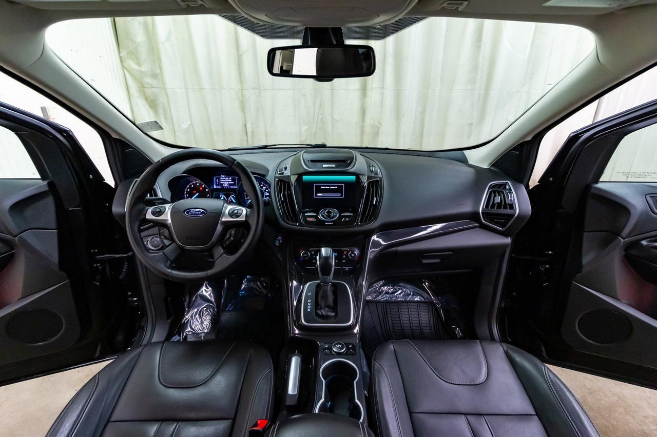 2013 Ford Escape AWD Titanium Leather Roof Nav Red Deer AB