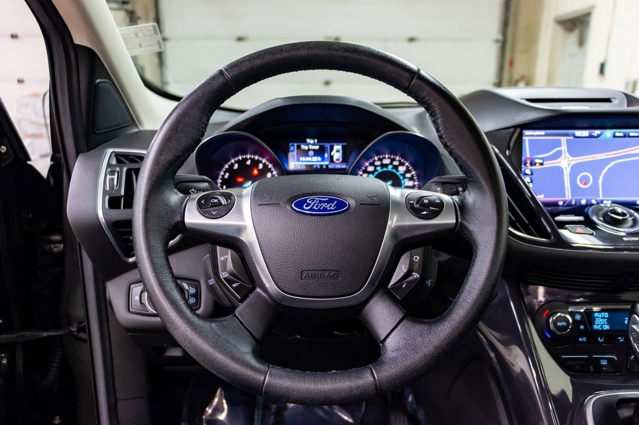 2013 Ford Escape AWD Titanium Leather Roof Nav Red Deer AB