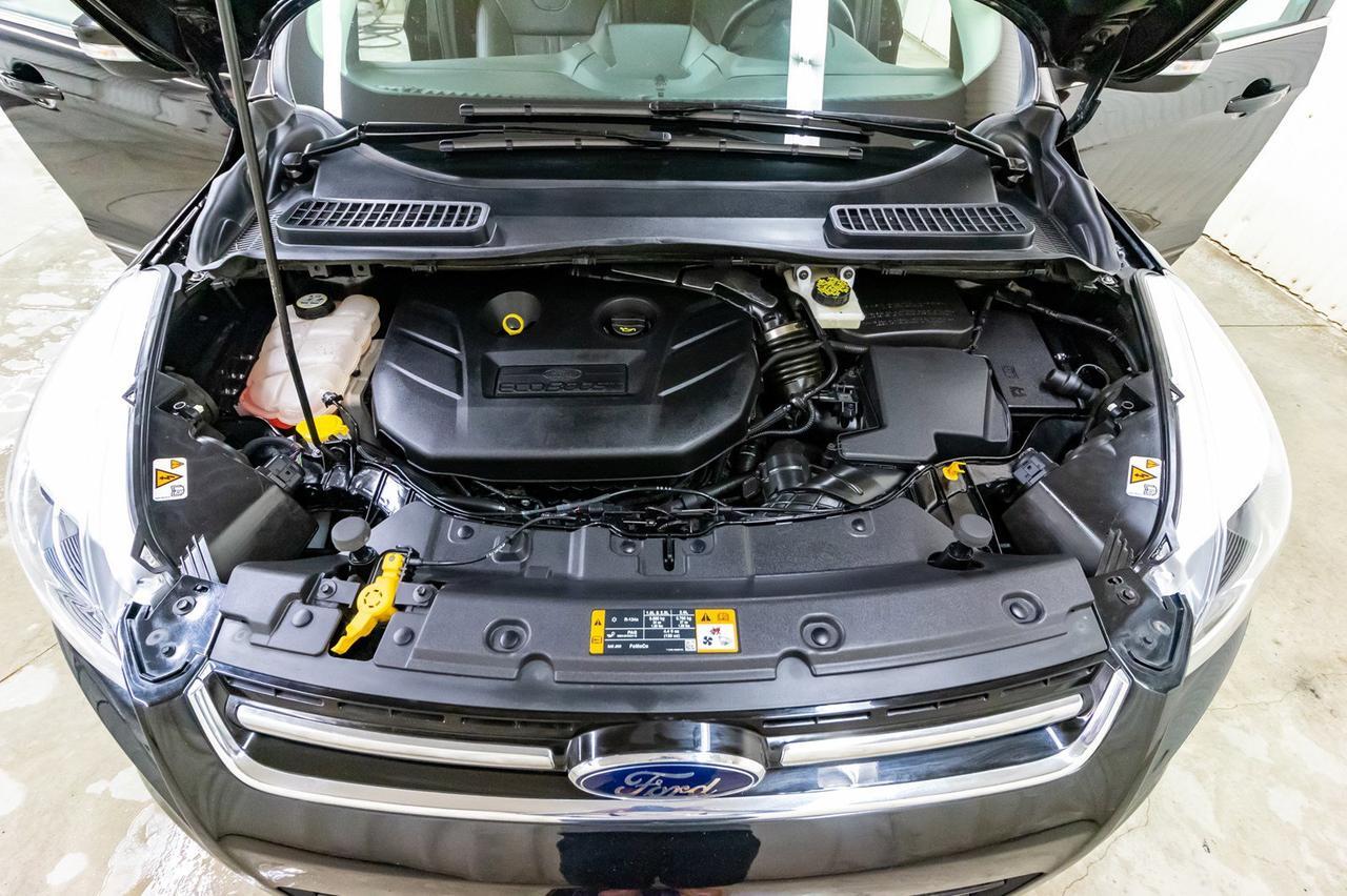 2013 Ford Escape AWD Titanium Leather Roof Nav Red Deer AB