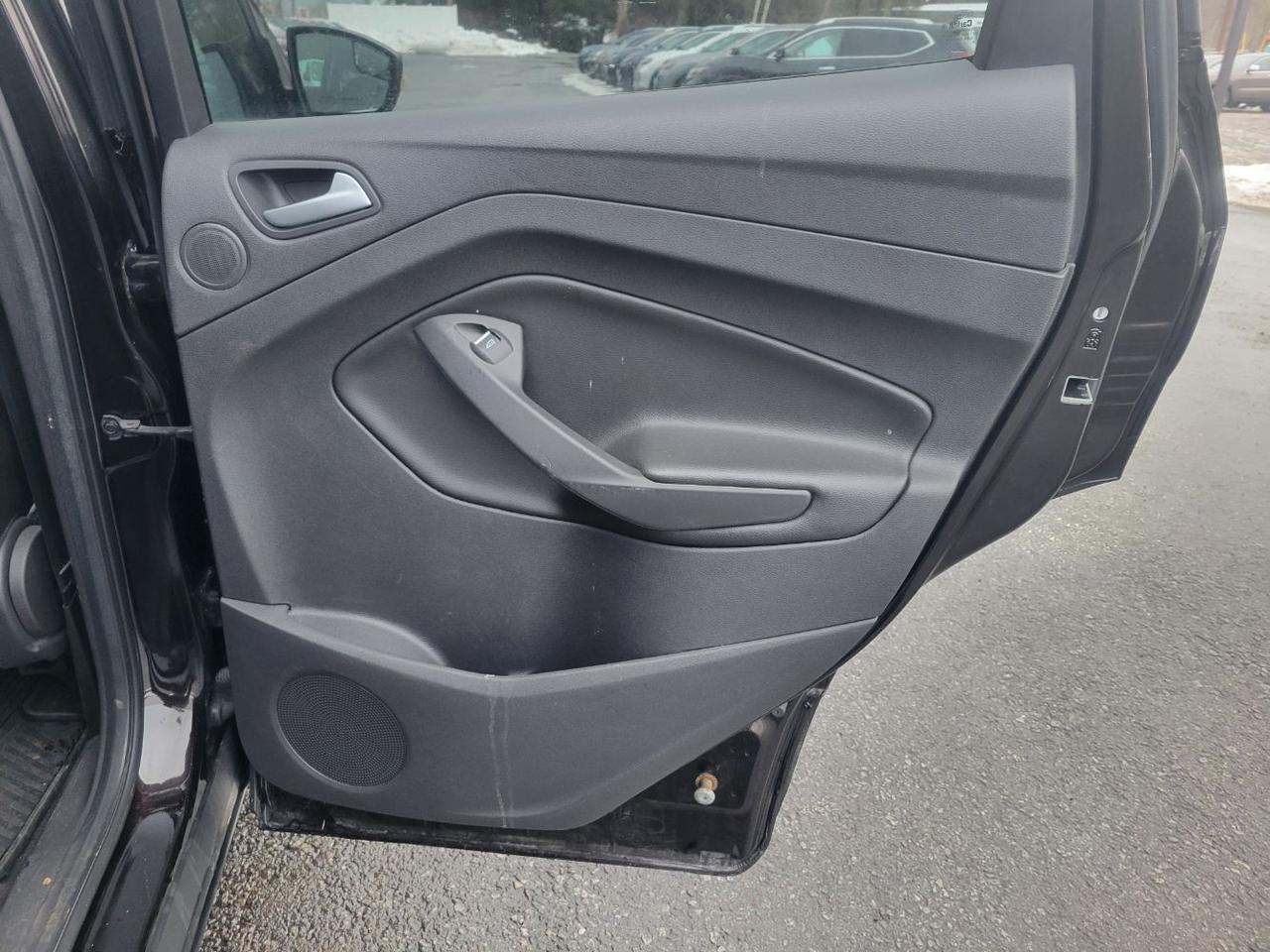 2013 Ford Escape Titanium Charlton MA