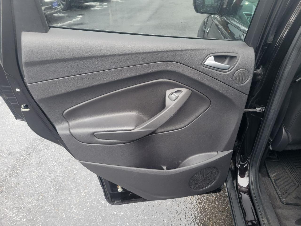 2013 Ford Escape Titanium Charlton MA