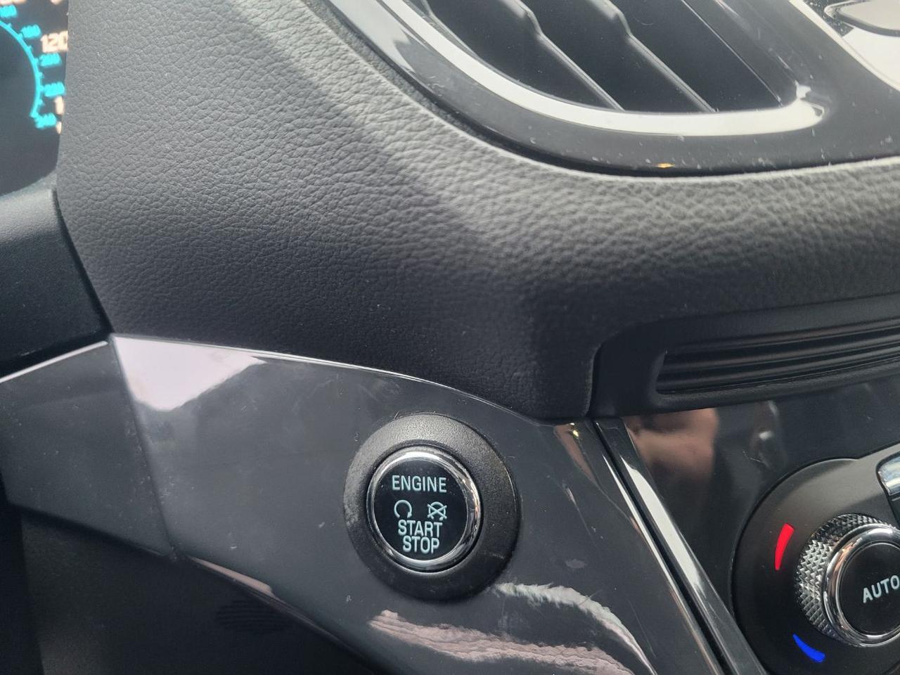 2013 Ford Escape Titanium Charlton MA