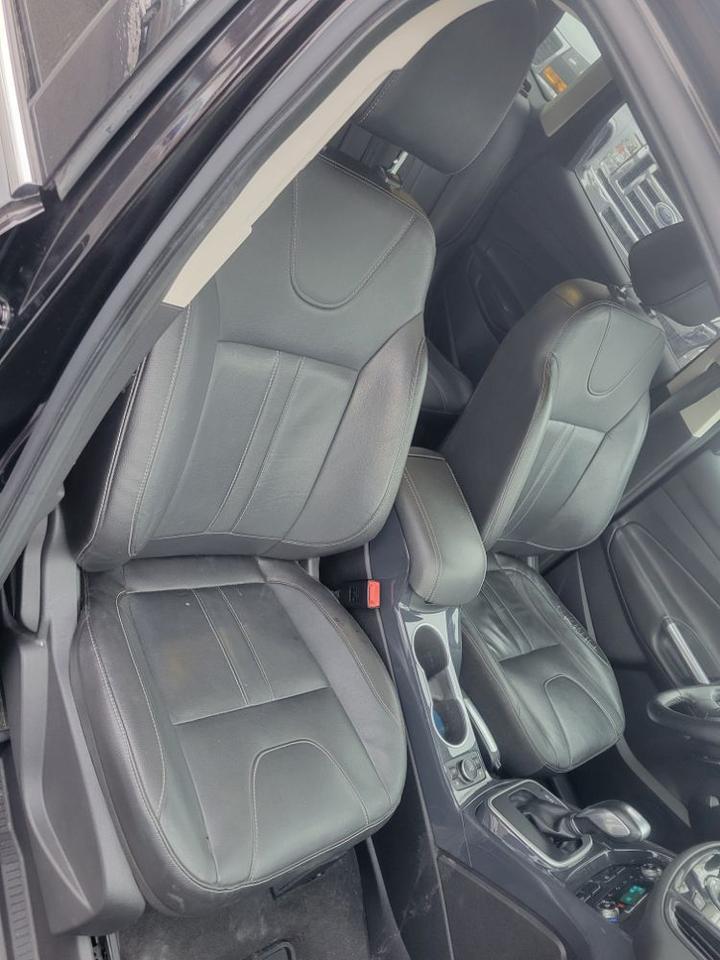 2013 Ford Escape Titanium Charlton MA