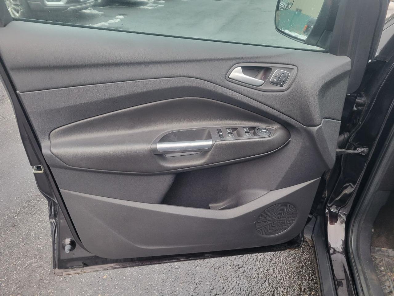 2013 Ford Escape Titanium Charlton MA