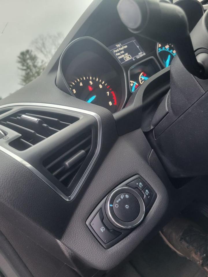 2013 Ford Escape Titanium Charlton MA