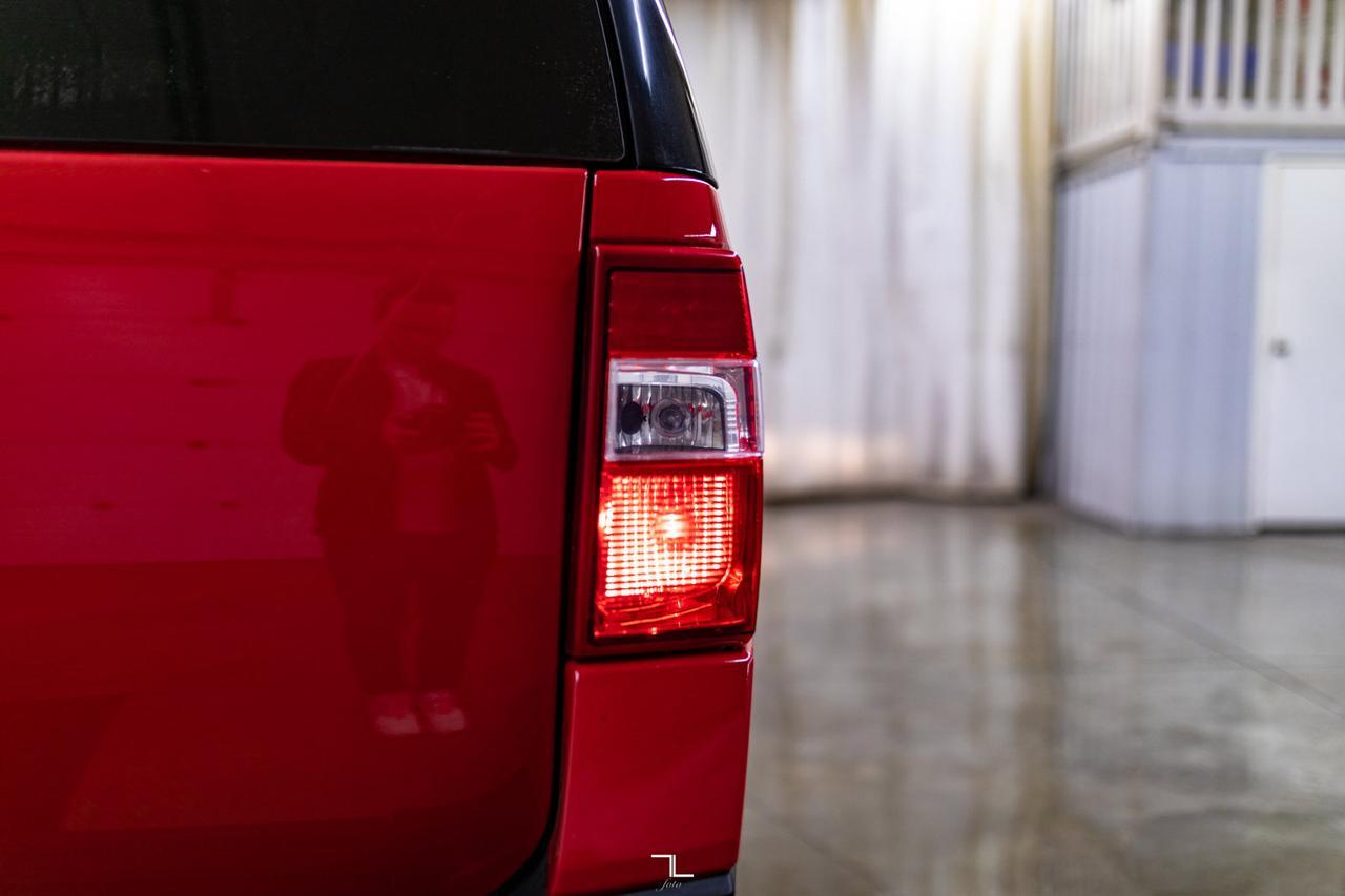 2013 Ford Expedition Max 4x4 XLT Red Deer AB