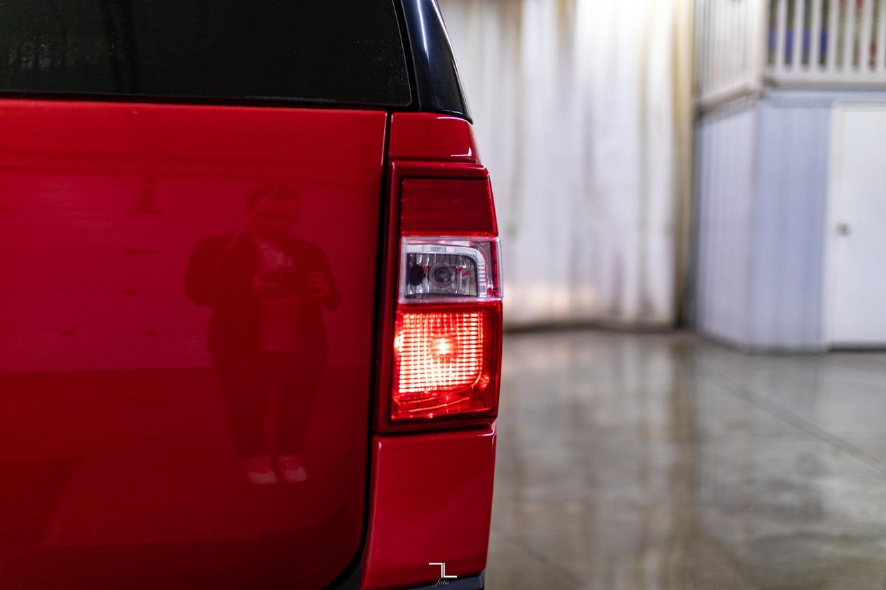 2013 Ford Expedition Max 4x4 XLT Red Deer AB