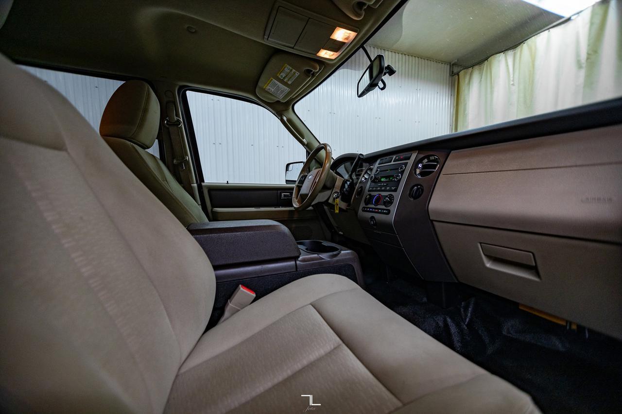 2013 Ford Expedition Max 4x4 XLT Red Deer AB