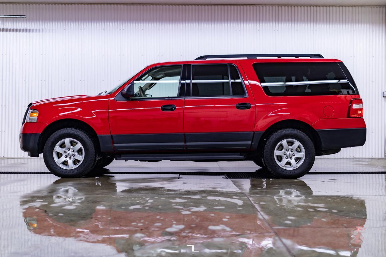 2013 Ford Expedition Max 4x4 XLT Red Deer AB