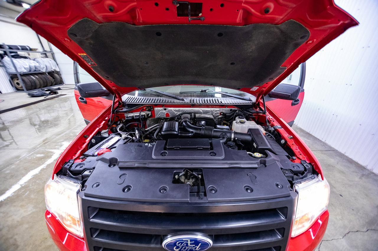 2013 Ford Expedition Max 4x4 XLT Red Deer AB