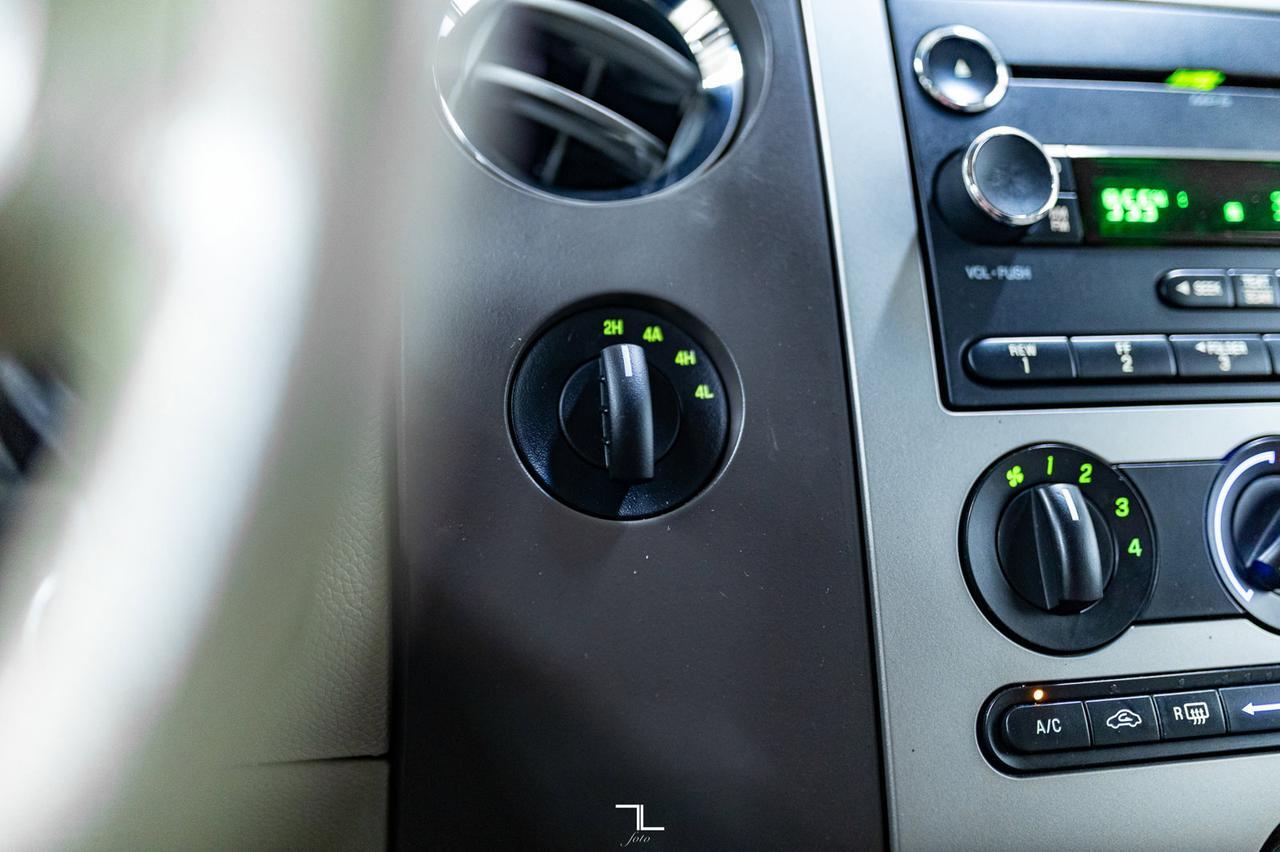 2013 Ford Expedition Max 4x4 XLT Red Deer AB