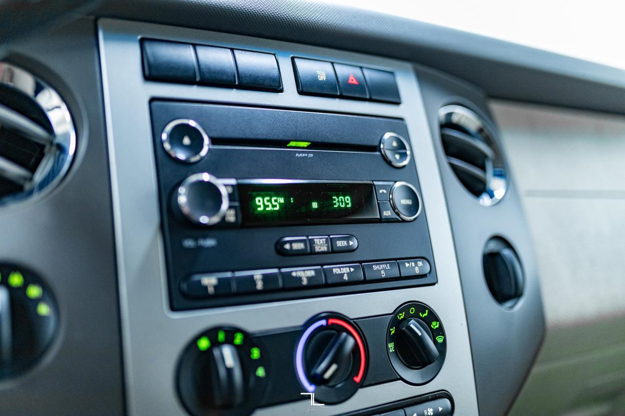 2013 Ford Expedition Max 4x4 XLT Red Deer AB