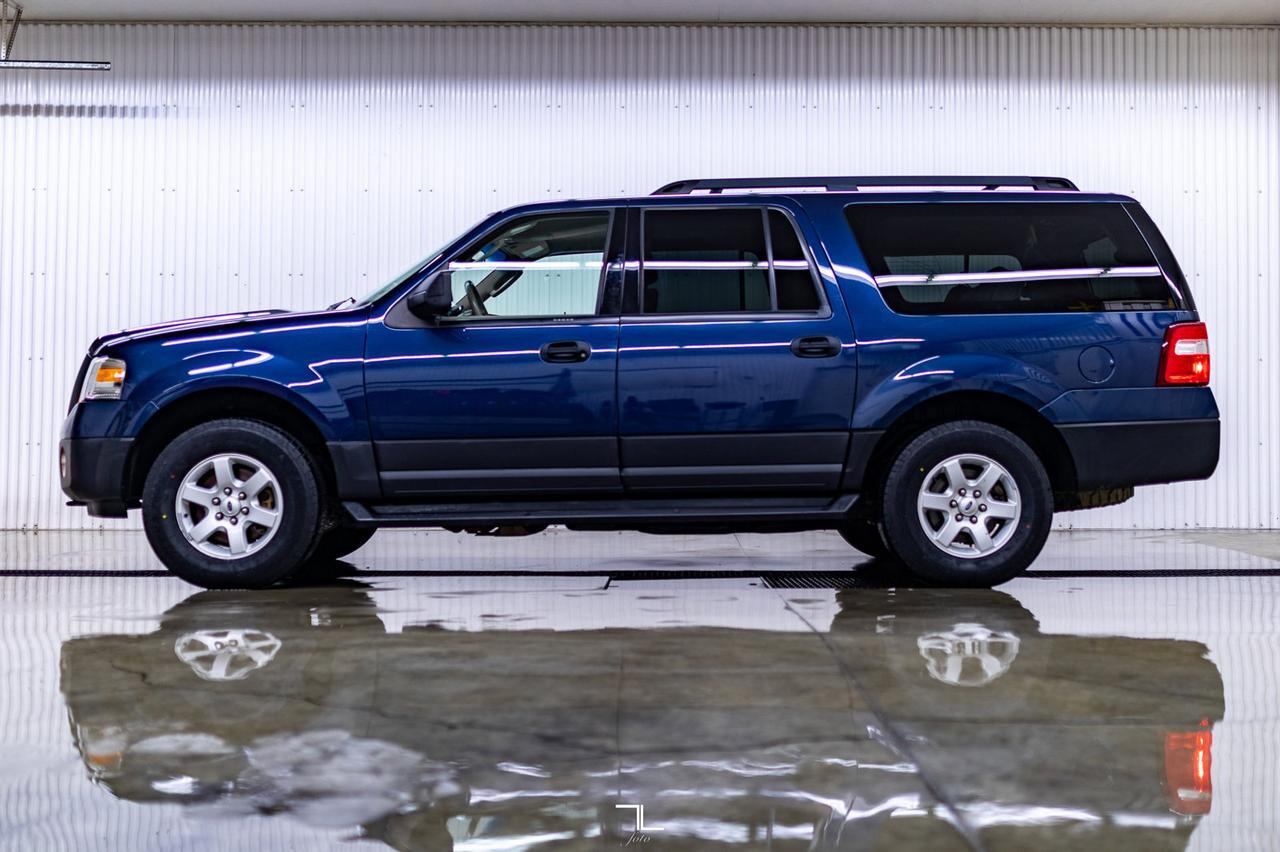 2013 Ford Expedition Max 4x4 XLT Red Deer AB