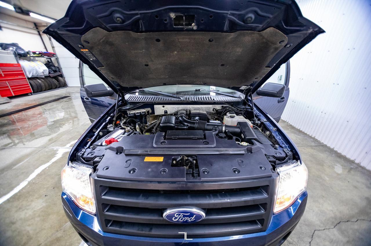 2013 Ford Expedition Max 4x4 XLT Red Deer AB