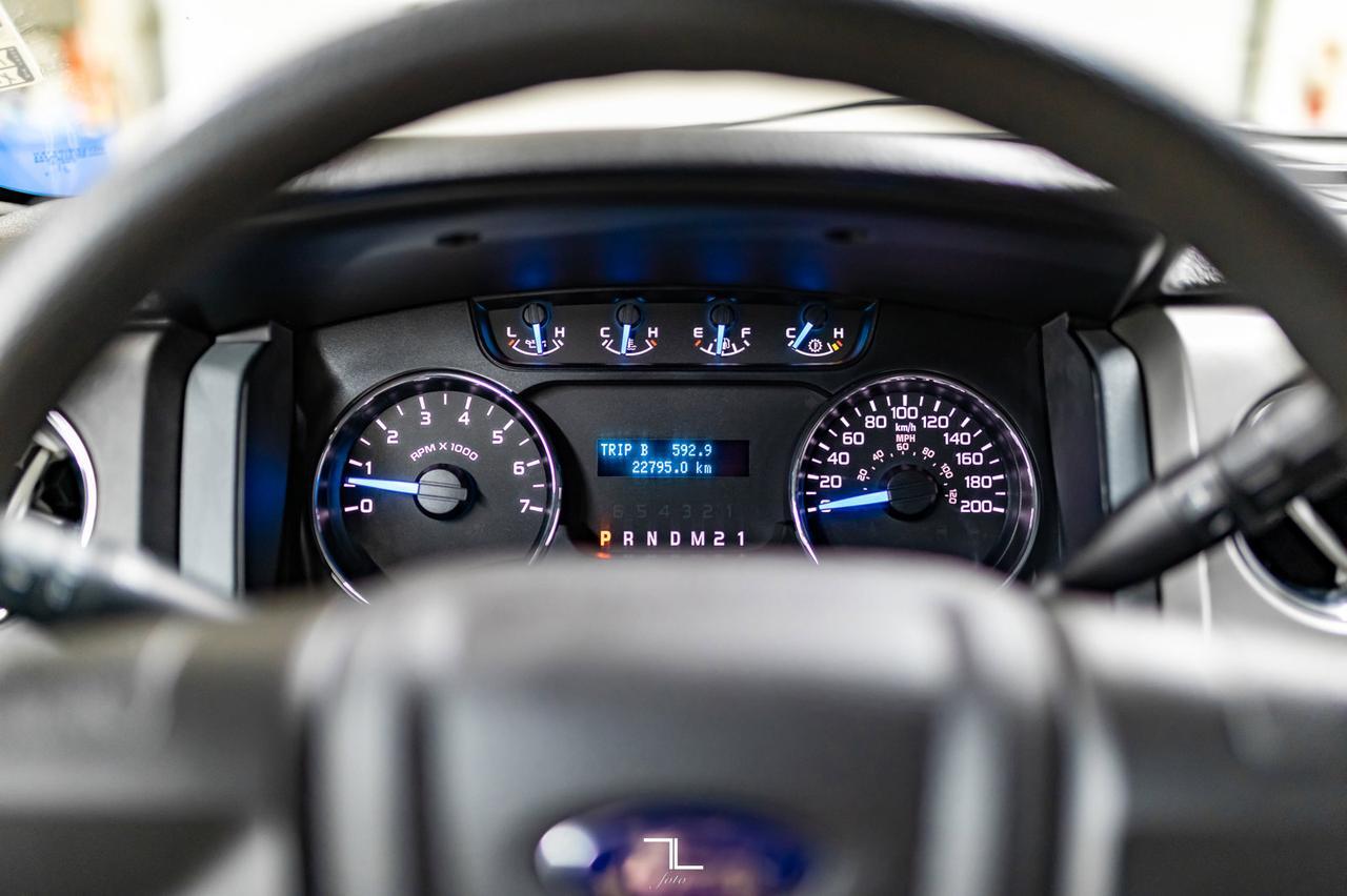 2013 Ford F-150 4x2 Super Crew XLT Longbox Red Deer AB