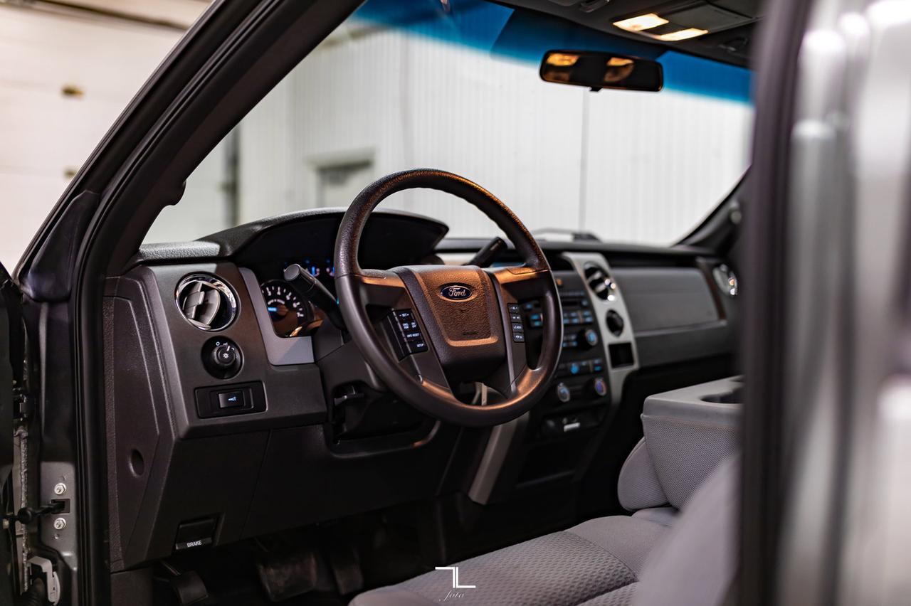 2013 Ford F-150 4x2 Super Crew XLT Longbox Red Deer AB