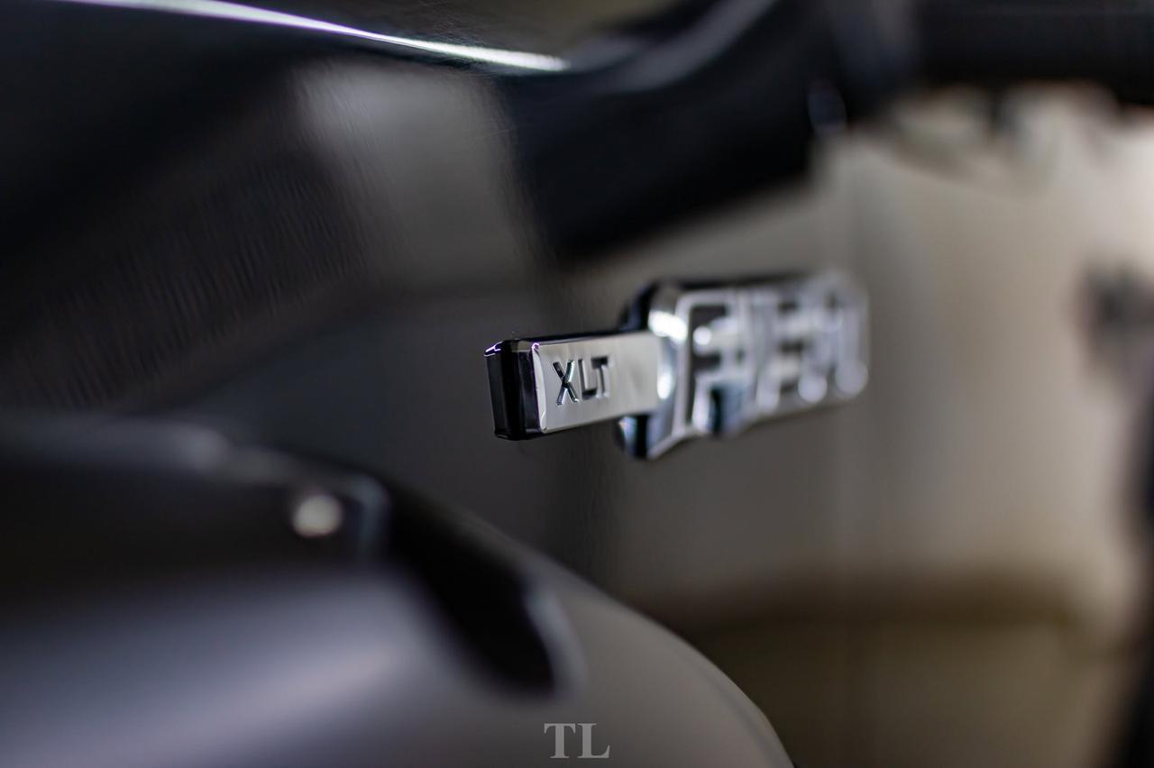 2013 Ford F-150 4x4 Super Crew XLT Red Deer AB