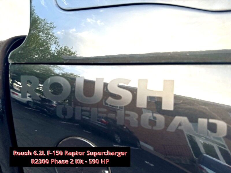 2013 Ford F-150 SVT Raptor SuperCrew 4WD w/ Luxury Package