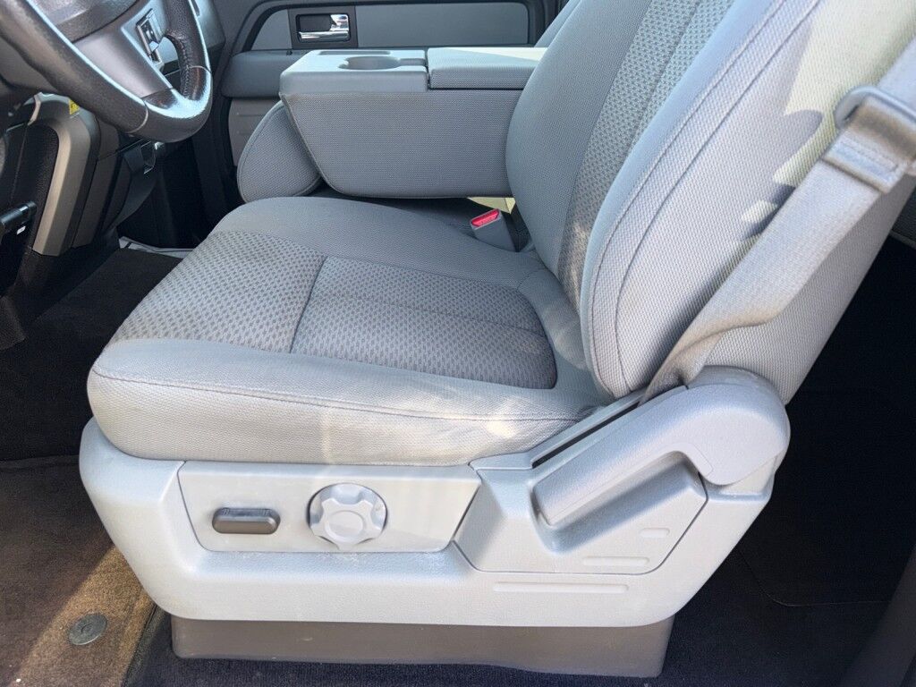 2013 Ford F-150 XLT~3.5 ECOBOOST~LOW MILES~POWER DRIVER SEAT~TRAILER HITCH~SATELLITE RADIO READY~ONLINE FINANCE AND SHIPPING AVAILABLE!!! Sarasota FL