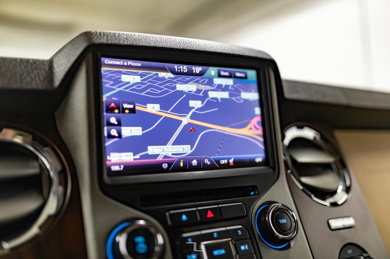 2013 Ford F-250 4x4 Crew Cab Lariat Diesel Leather Nav BCam Red Deer AB