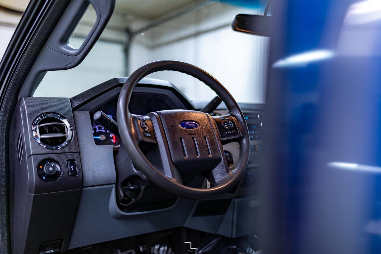 2013 Ford F-250 4x4 Crew Cab XLT FX4 BCam Topper Red Deer AB