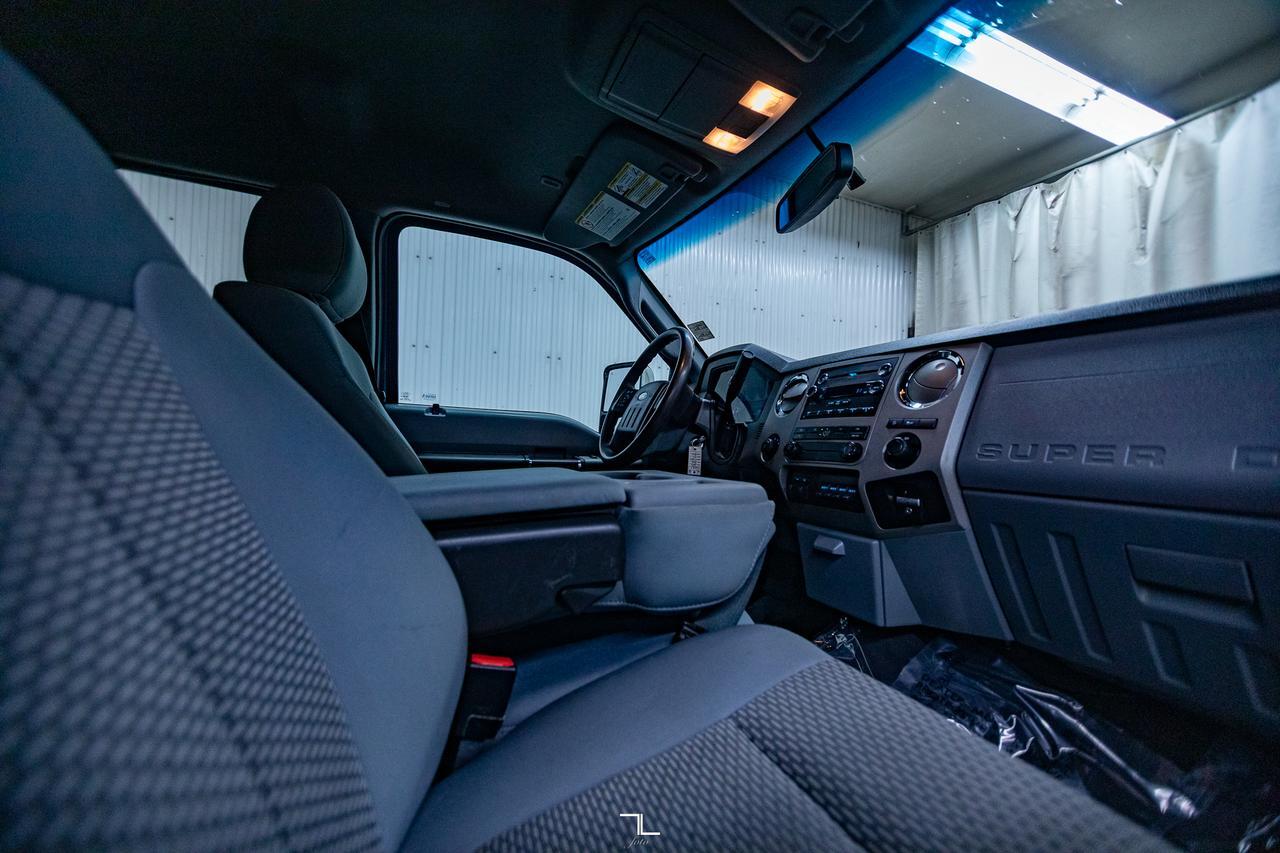 2013 Ford F-250 4x4 Crew Cab XLT FX4 BCam Topper Red Deer AB