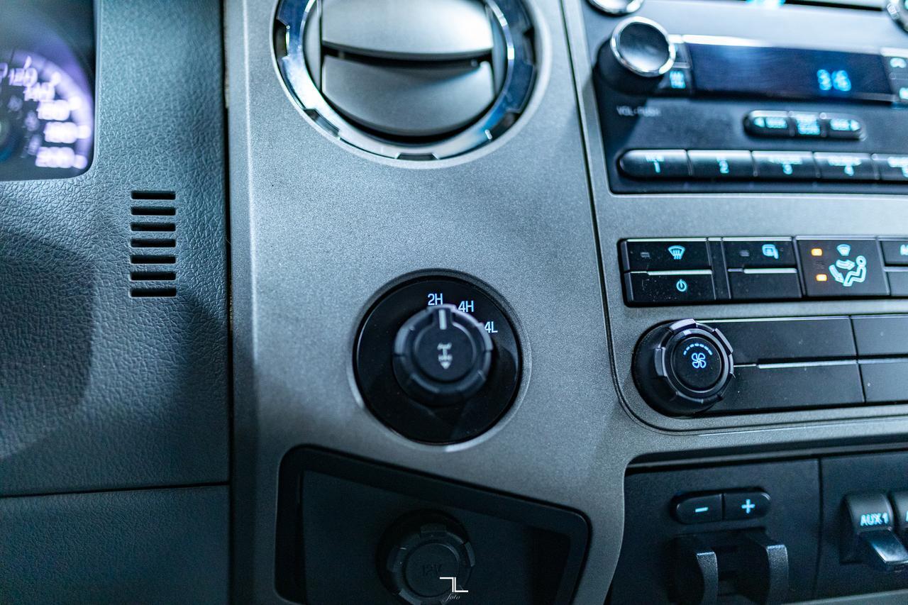 2013 Ford F-250 4x4 Crew Cab XLT FX4 BCam Topper Red Deer AB